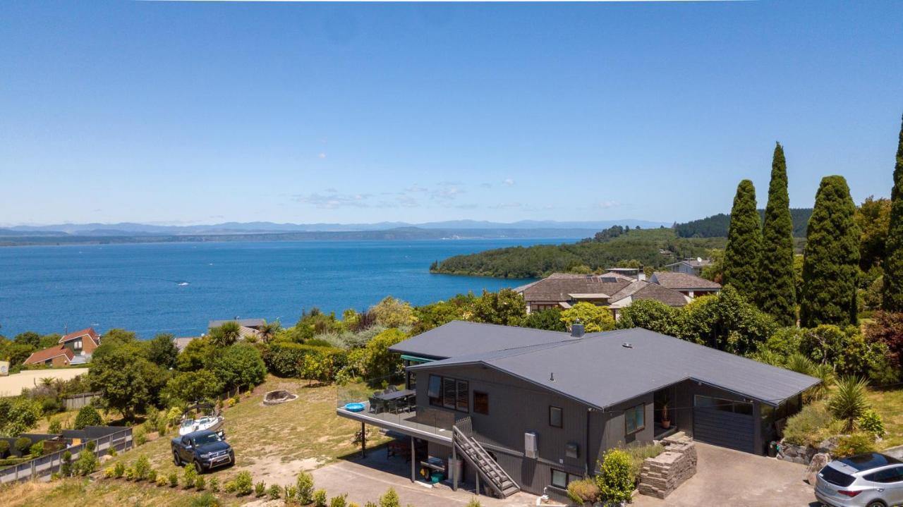 Acacia Bay Bach - Views, Spa & Serenity - 陶波 外观 照片